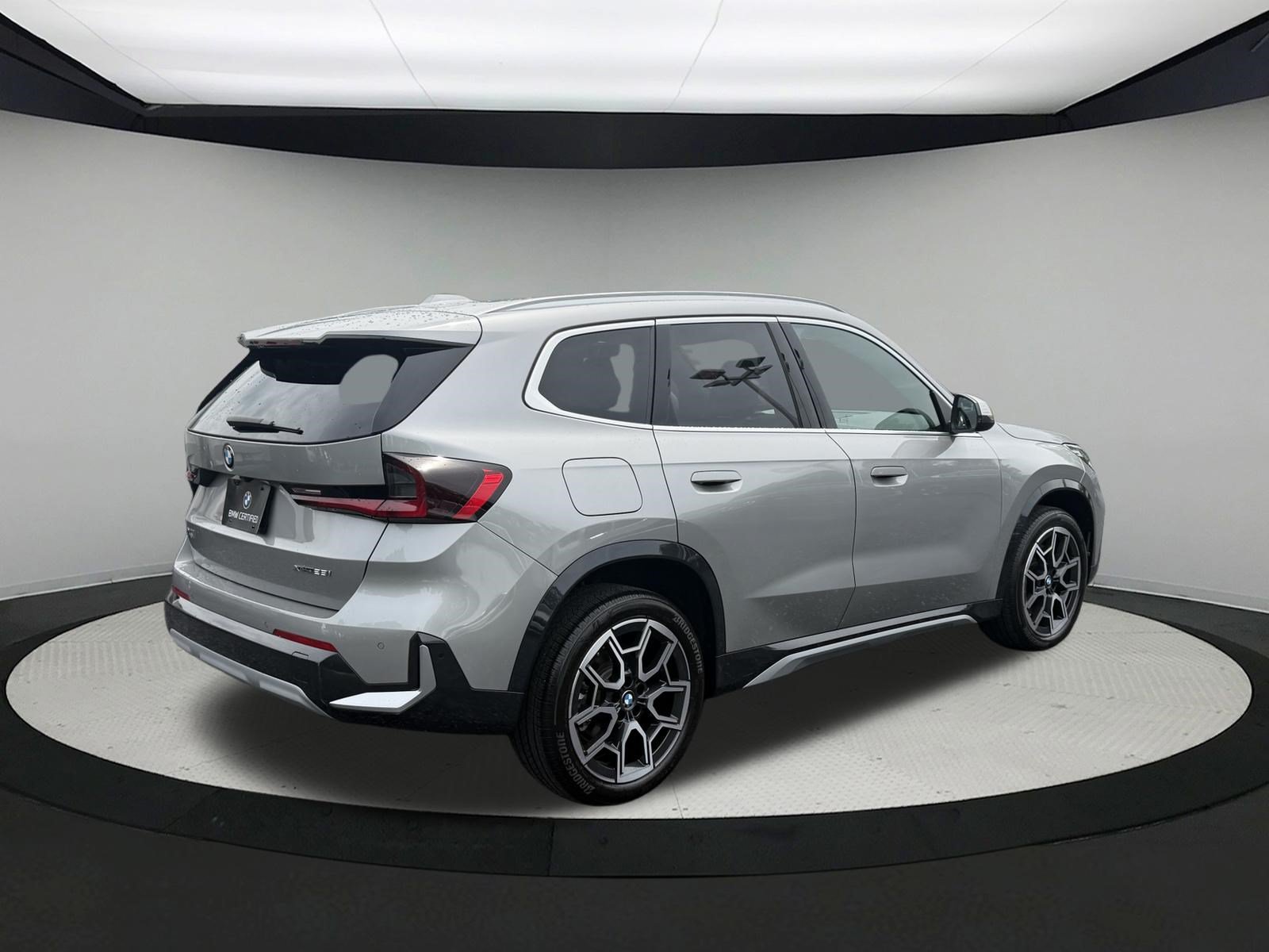 Certified 2025 BMW X1 xDrive28i w/ Convenience Package AWD/4WD image 4