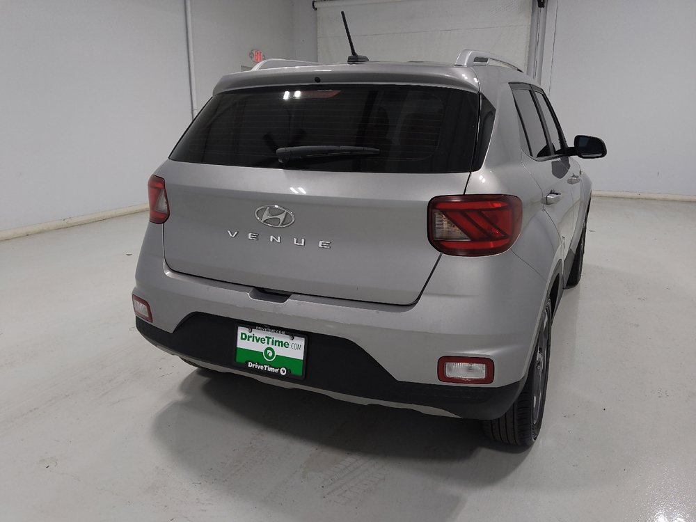 Used 2025 Hyundai Venue SEL FWD image 7