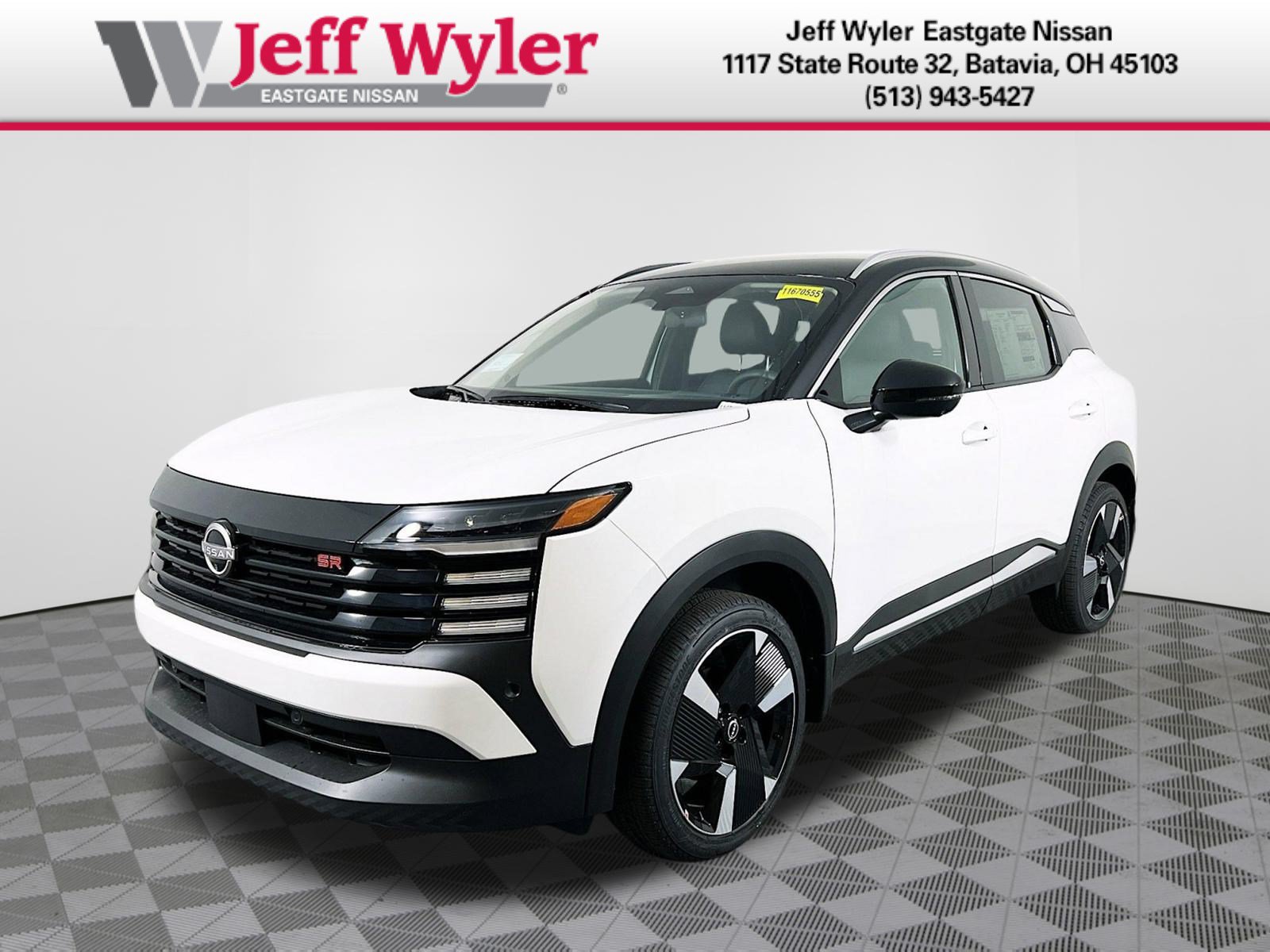 New 2025 Nissan Kicks SR w/ Illumination Package AWD/4WD image 2