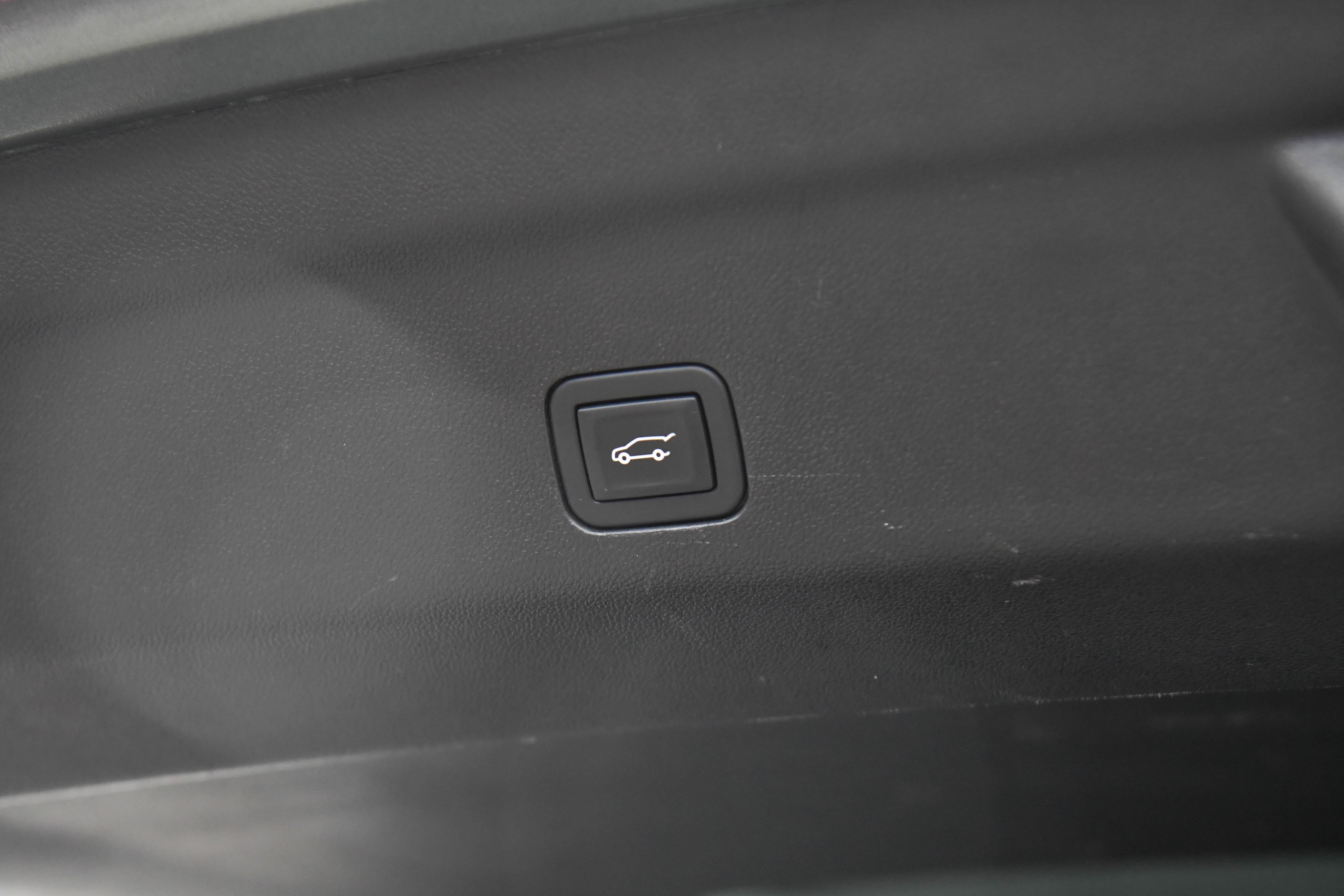 Used 2024 Chevrolet Tahoe LT image 44