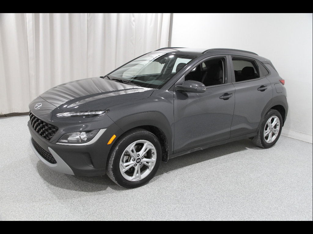 Used 2023 Hyundai Kona SEL image 3