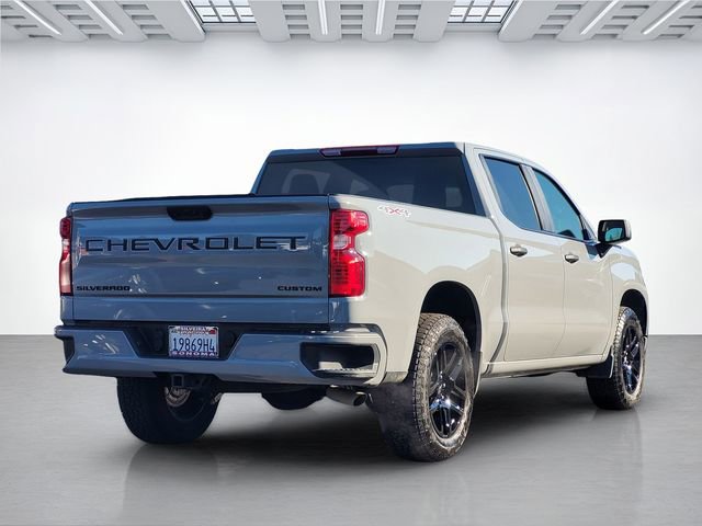 Used 2025 Chevrolet Silverado 1500 Custom w/ LPO, Dark Essentials Package AWD/4WD image 5