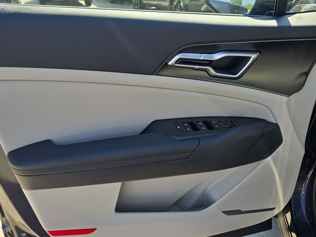 New 2026 Kia Sportage EX image 18