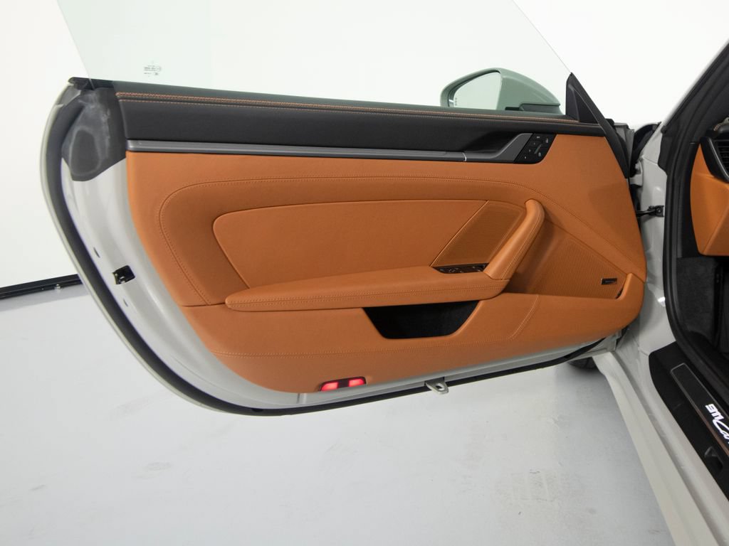 Certified 2025 Porsche 911 Carrera RWD image 18