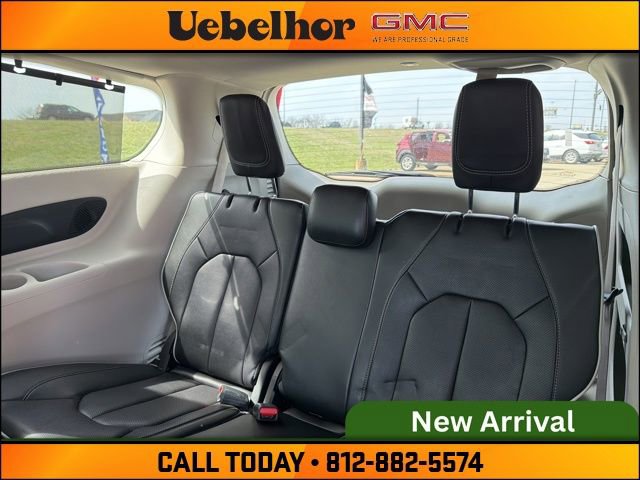 Used 2024 Chrysler Pacifica Limited image 21