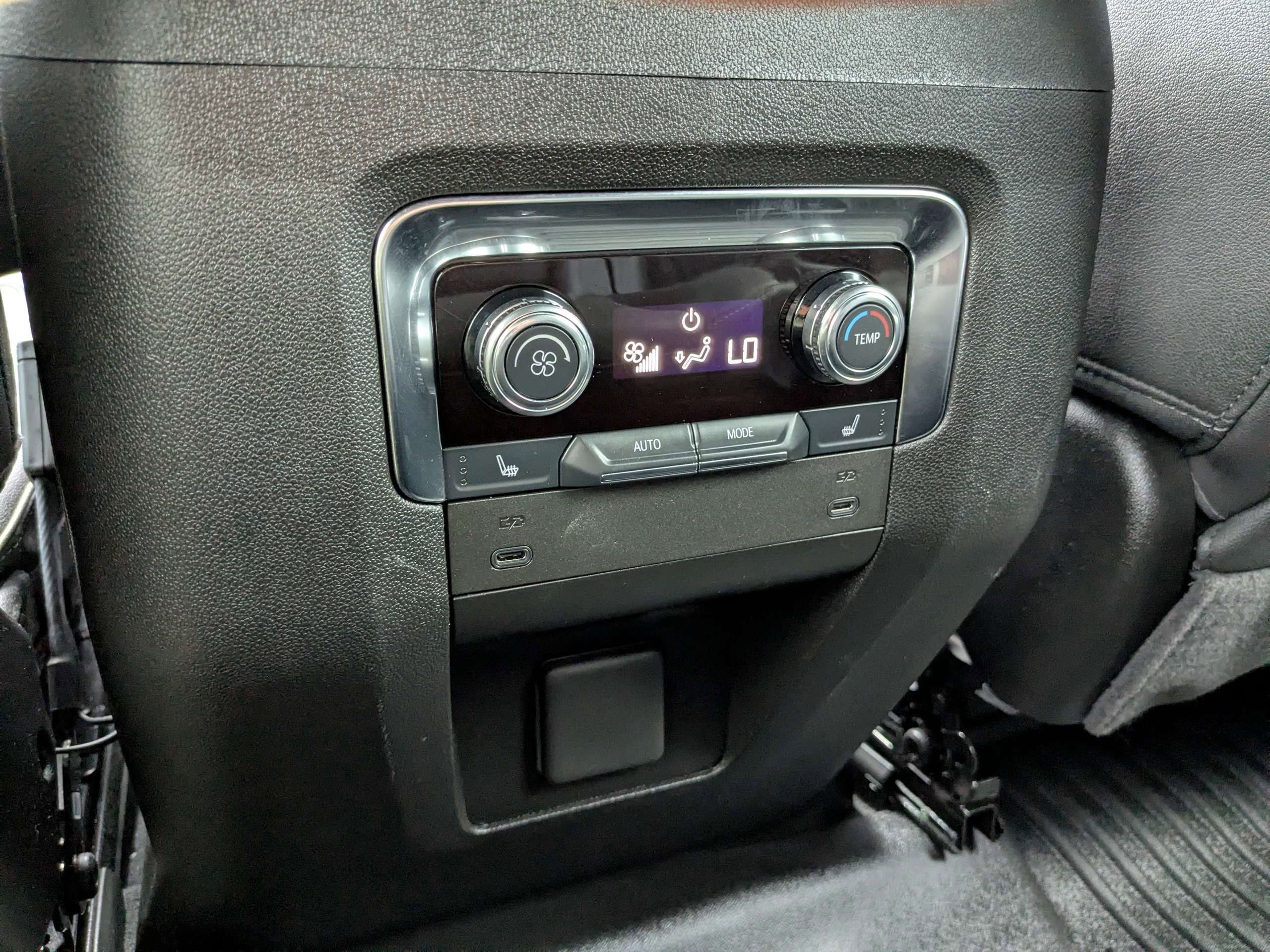 Used 2025 GMC Yukon XL Elevation RWD image 16