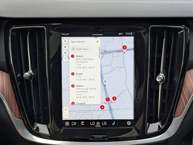 Used 2025 Volvo V60 B5 Cross Country Plus image 13