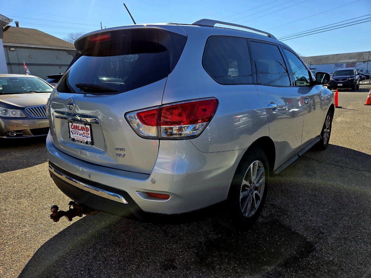 Used 2016 Nissan Pathfinder SV image 7