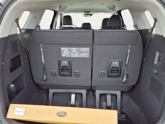New 2026 Kia Carnival FWD image 19