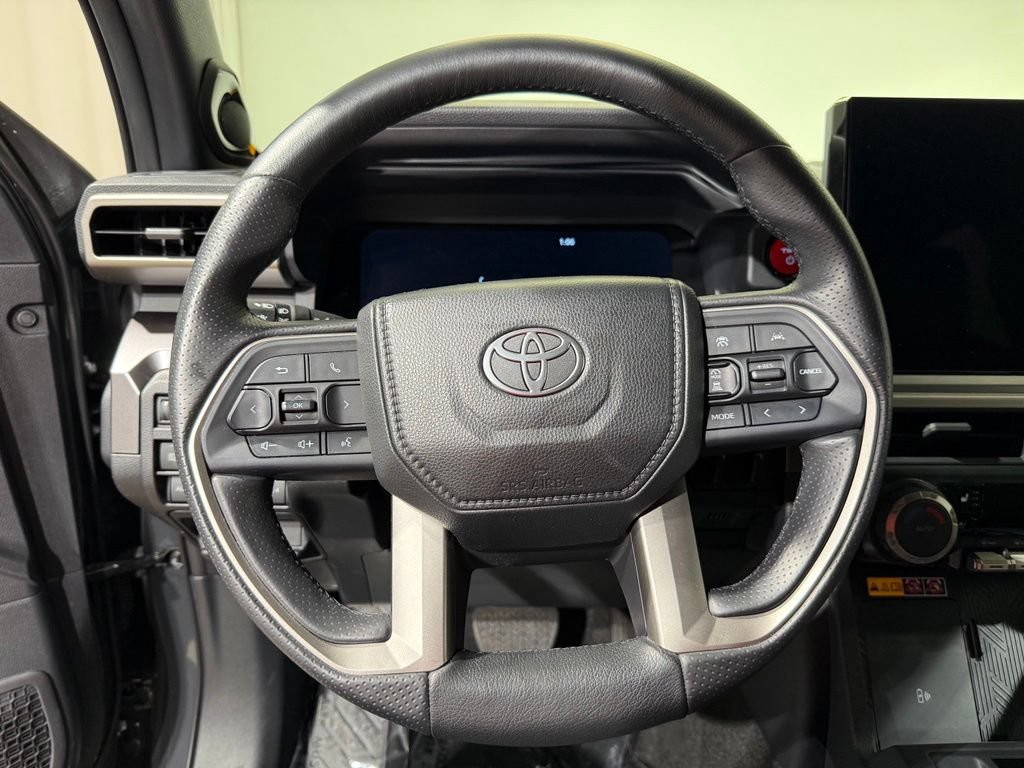 Certified 2025 Toyota 4Runner 4WD image 24