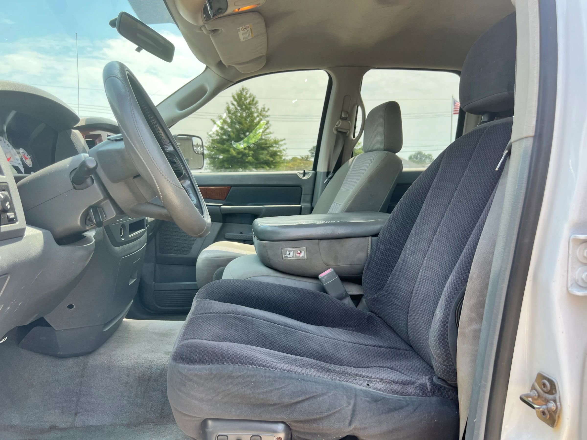 Used 2006 Dodge Ram 2500 Truck SLT w/ Quad Cab Big Horn Value Group image 9