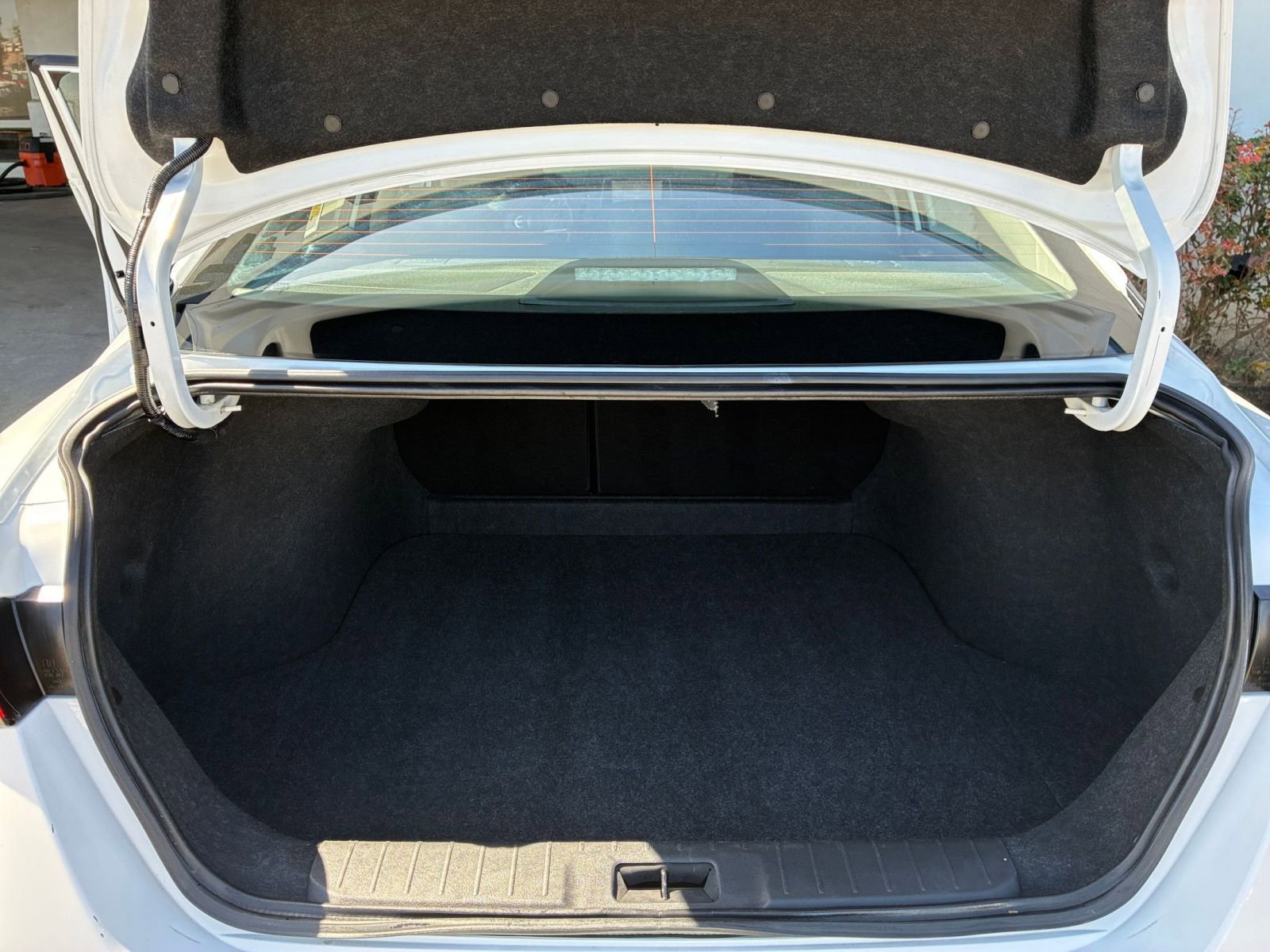 Used 2025 Nissan Sentra SV FWD image 30