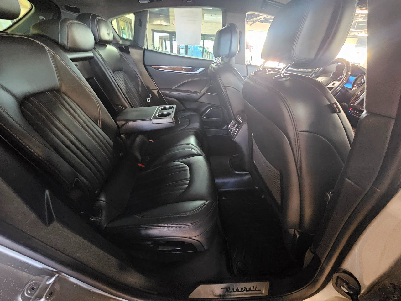 Used 2018 Maserati Levante GranLusso image 16