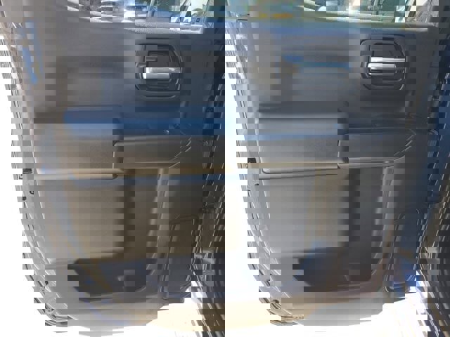 Used 2023 Chevrolet Silverado 1500 Custom image 18