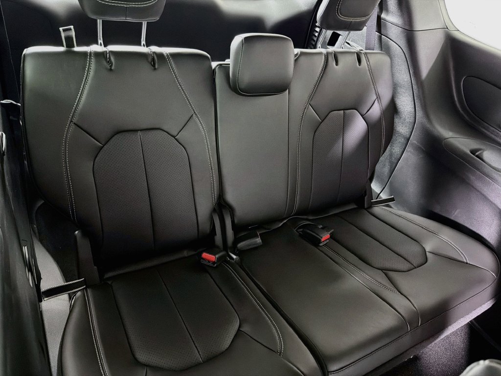New 2027 Chrysler Pacifica LX FWD image 26