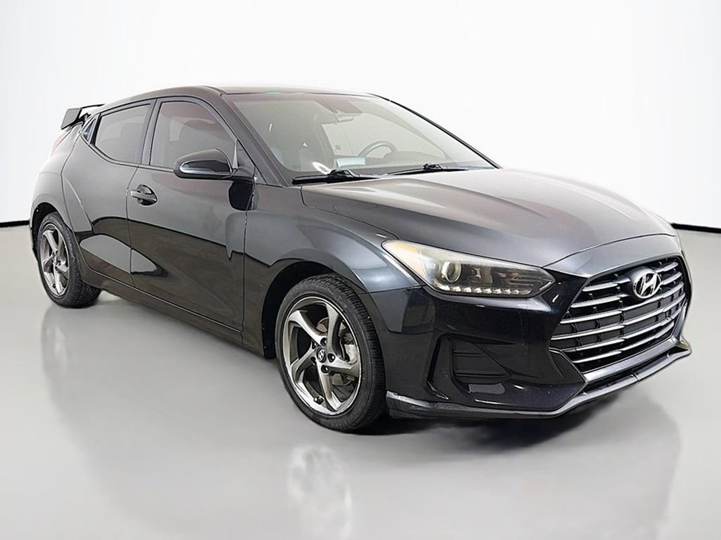 Used 2020 Hyundai Veloster 2.0 FWD image 2