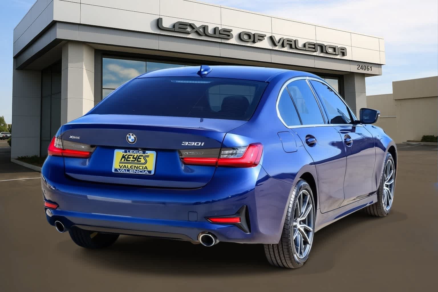 Used 2020 BMW 330i xDrive Sedan w/ Convenience Package AWD/4WD image 4