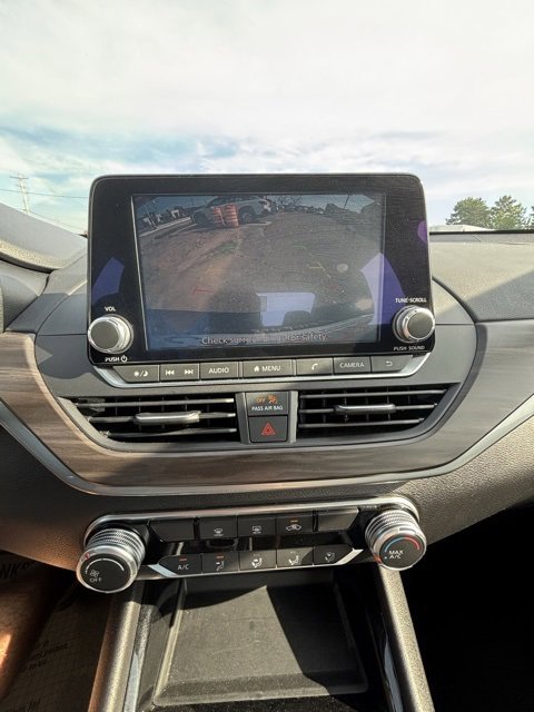 Used 2024 Nissan Altima 2.5 SV image 20