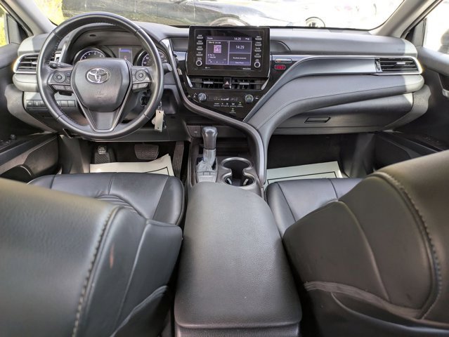 Used 2024 Toyota Camry SE image 18