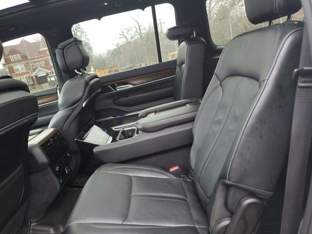 Used 2022 Jeep Grand Wagoneer Series I AWD/4WD image 28