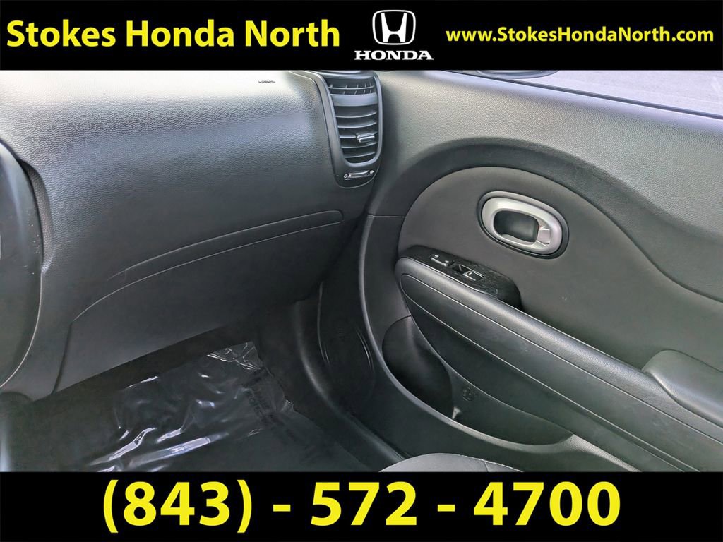 Used 2018 Kia Soul image 16