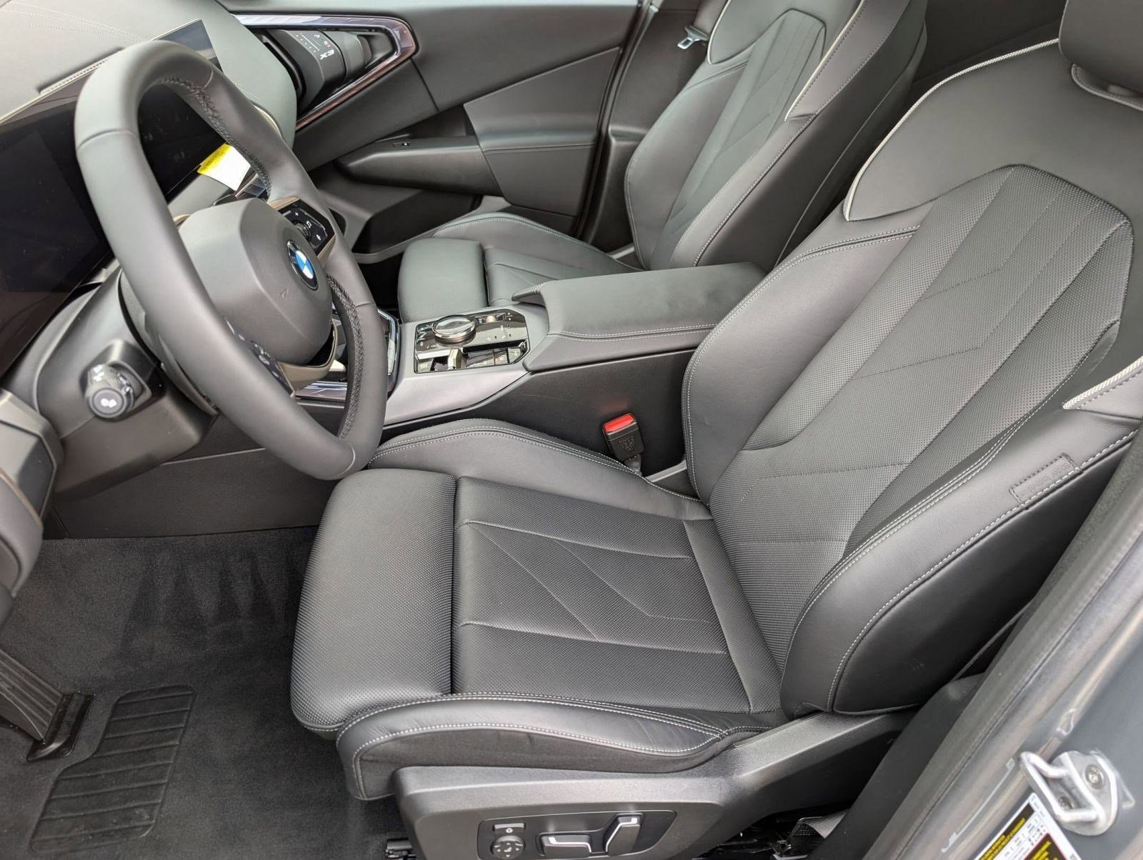 Used 2025 BMW X3 xDrive30i w/ Premium Package image 5