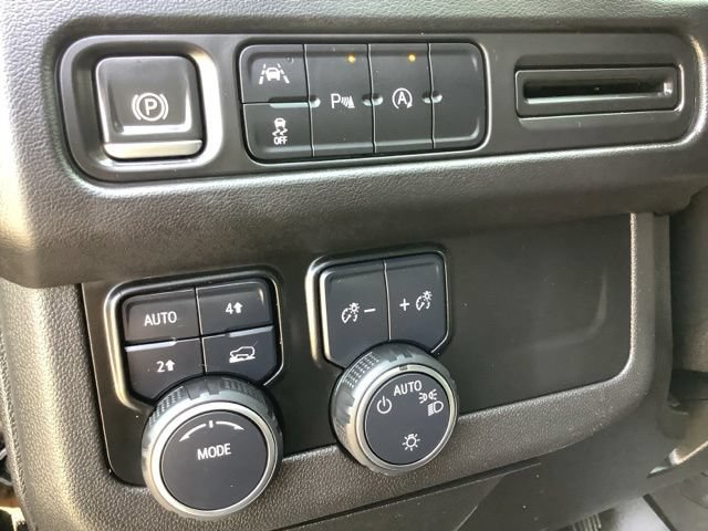 Used 2023 Chevrolet Suburban LS AWD/4WD image 27