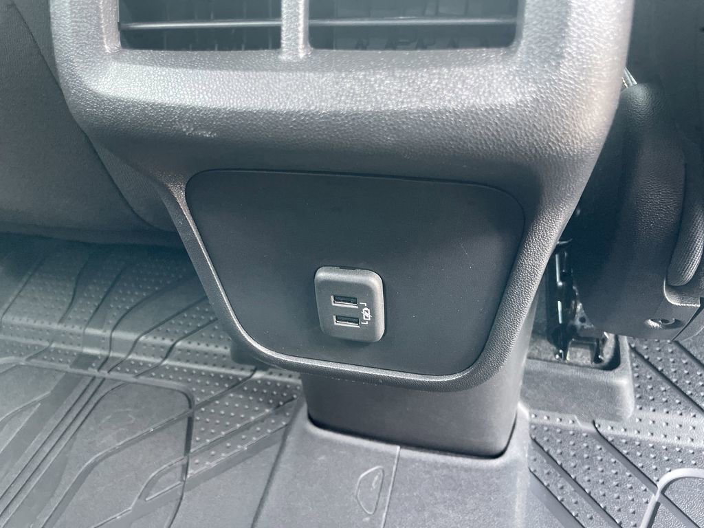 Used 2023 Chevrolet Equinox LT AWD/4WD image 25