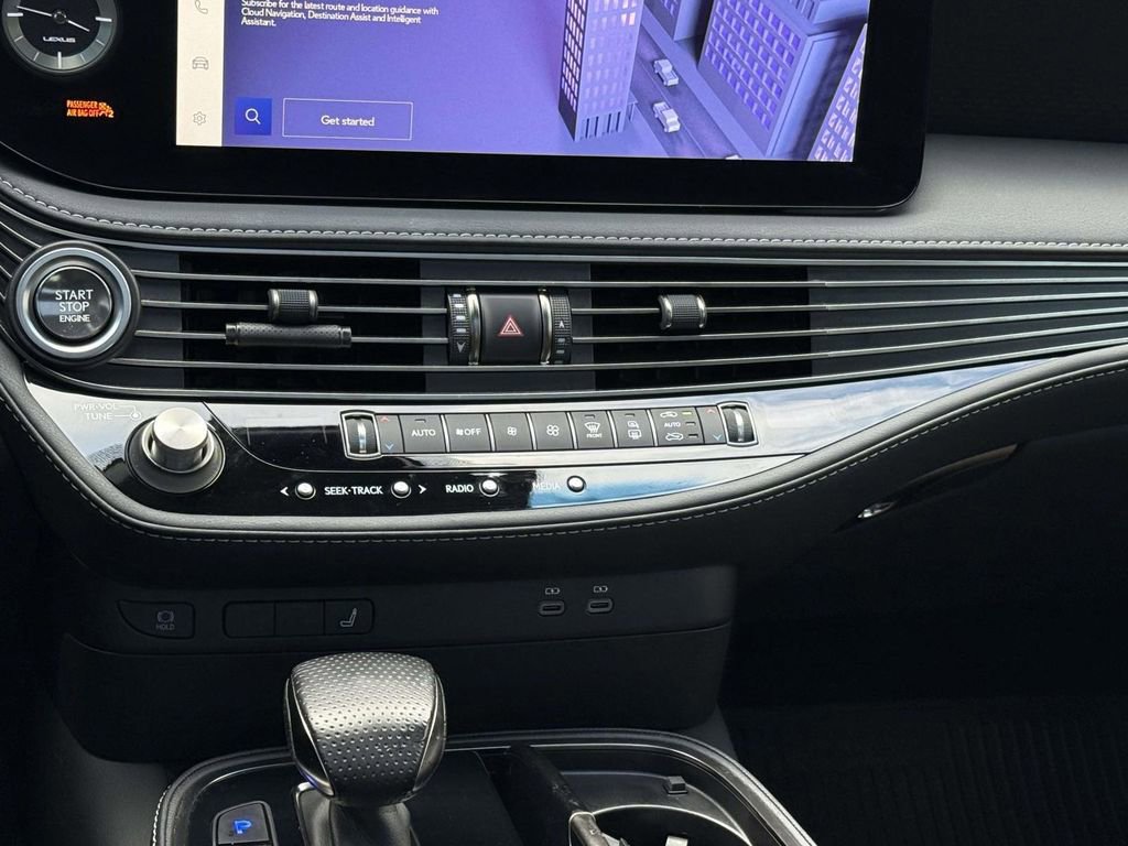 Used 2023 Lexus LS 500 F Sport w/ Cold Weather Package (CK) image 18