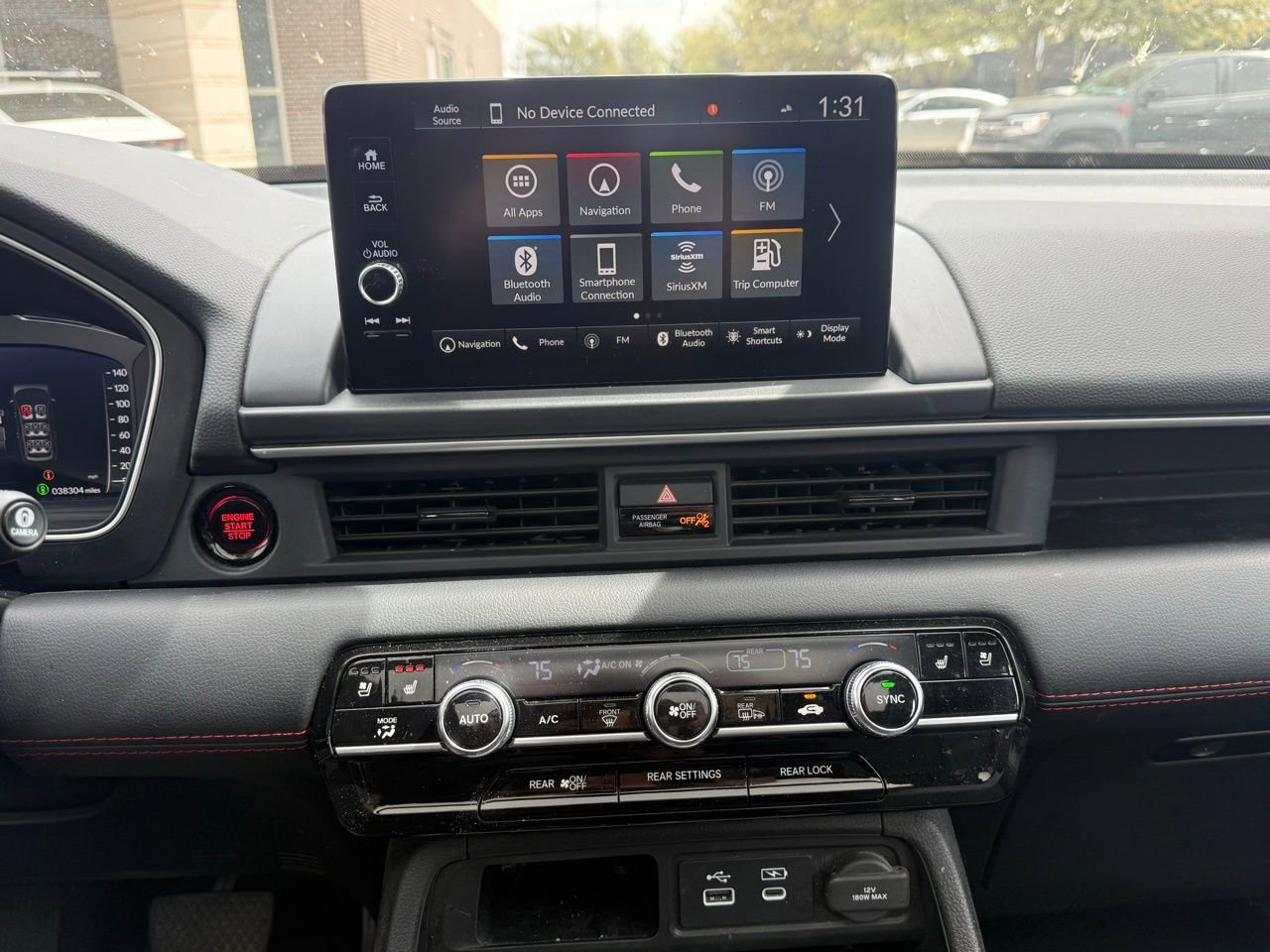 Used 2025 Honda Pilot Black Edition image 16