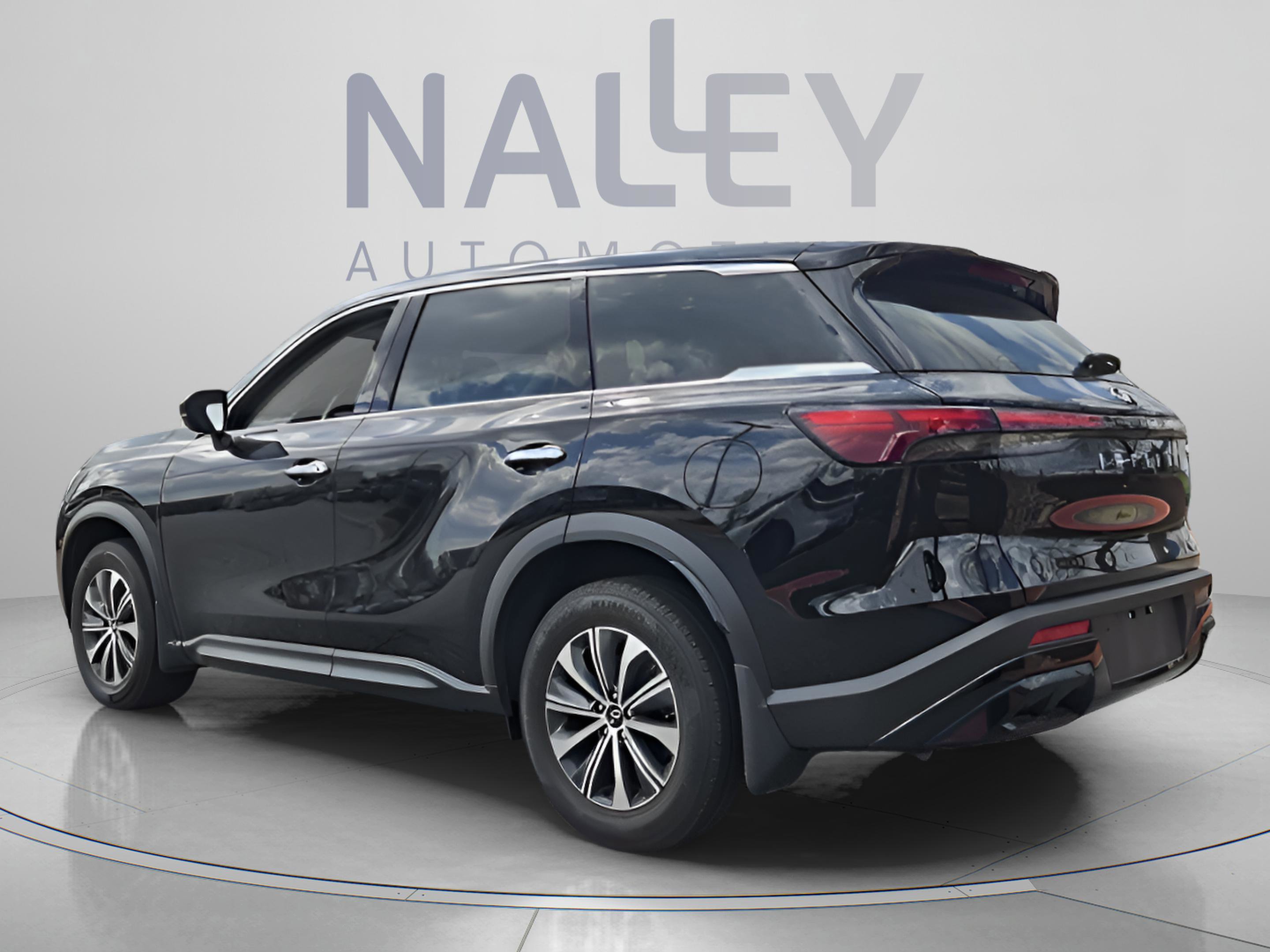 Used 2025 INFINITI QX60 Pure FWD image 4