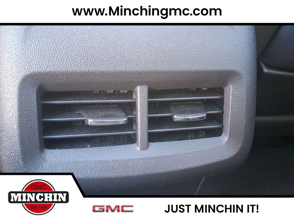 Used 2024 GMC Terrain SLT w/ Tech Package image 22