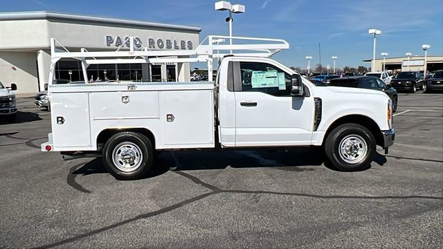 New 2026 Ford F250 XL w/ XL Chrome Package image 2