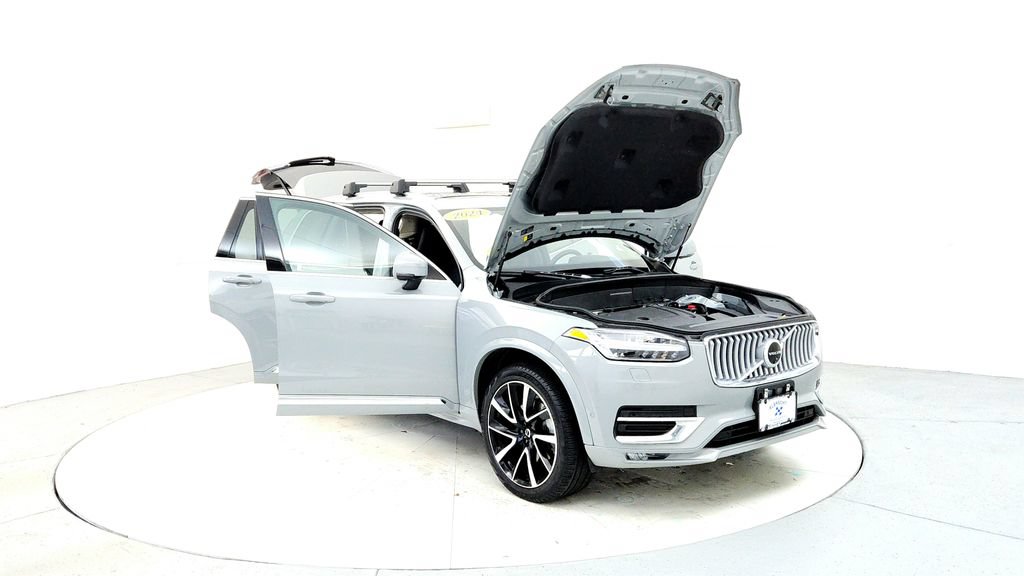 Used 2024 Volvo XC90 B6 Plus AWD/4WD image 12