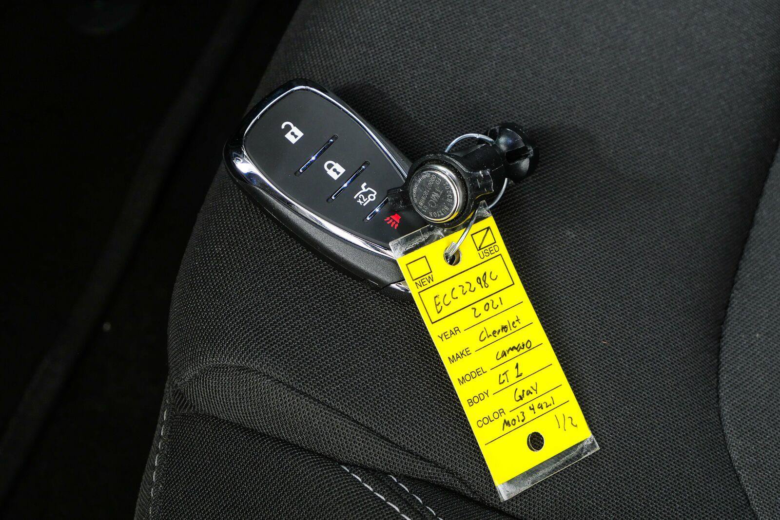 Used 2021 Chevrolet Camaro LT RWD image 33