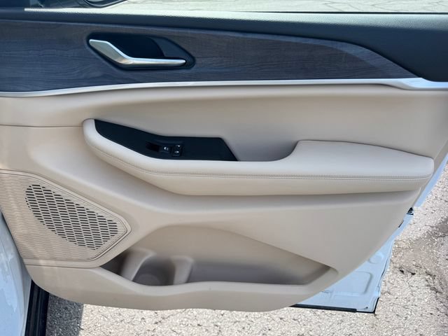 Certified 2023 Jeep Grand Cherokee L Limited w/ Luxury Tech Group II AWD/4WD image 13