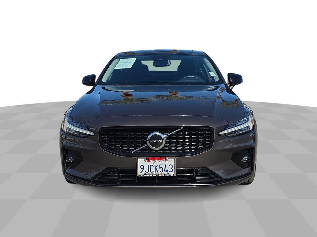 Used 2024 Volvo S60 B5 Core image 3