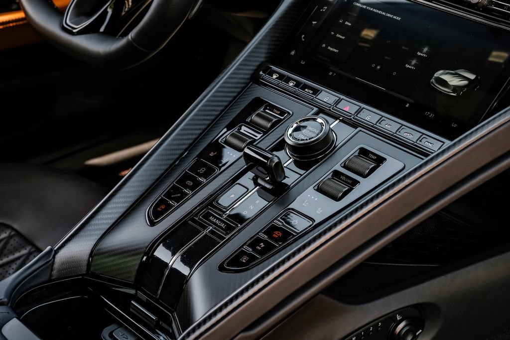 Used 2024 Aston Martin DB12 Coupe RWD image 20