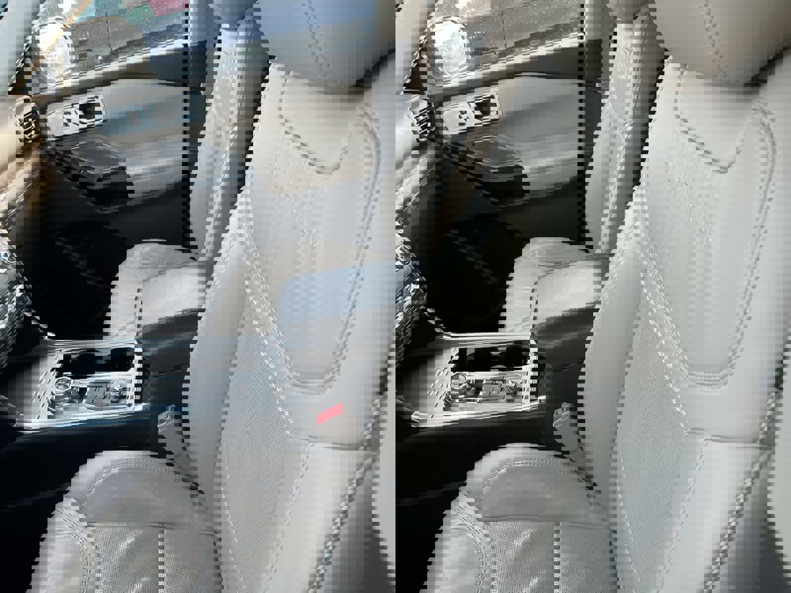 Certified 2020 Ford Explorer Platinum w/ Premium Technology Package image 26