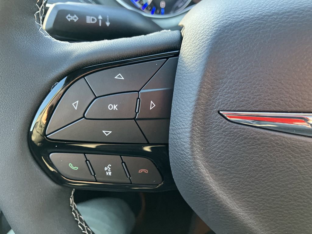 New 2026 Chrysler Pacifica Limited w/ S Appearance Package image 17