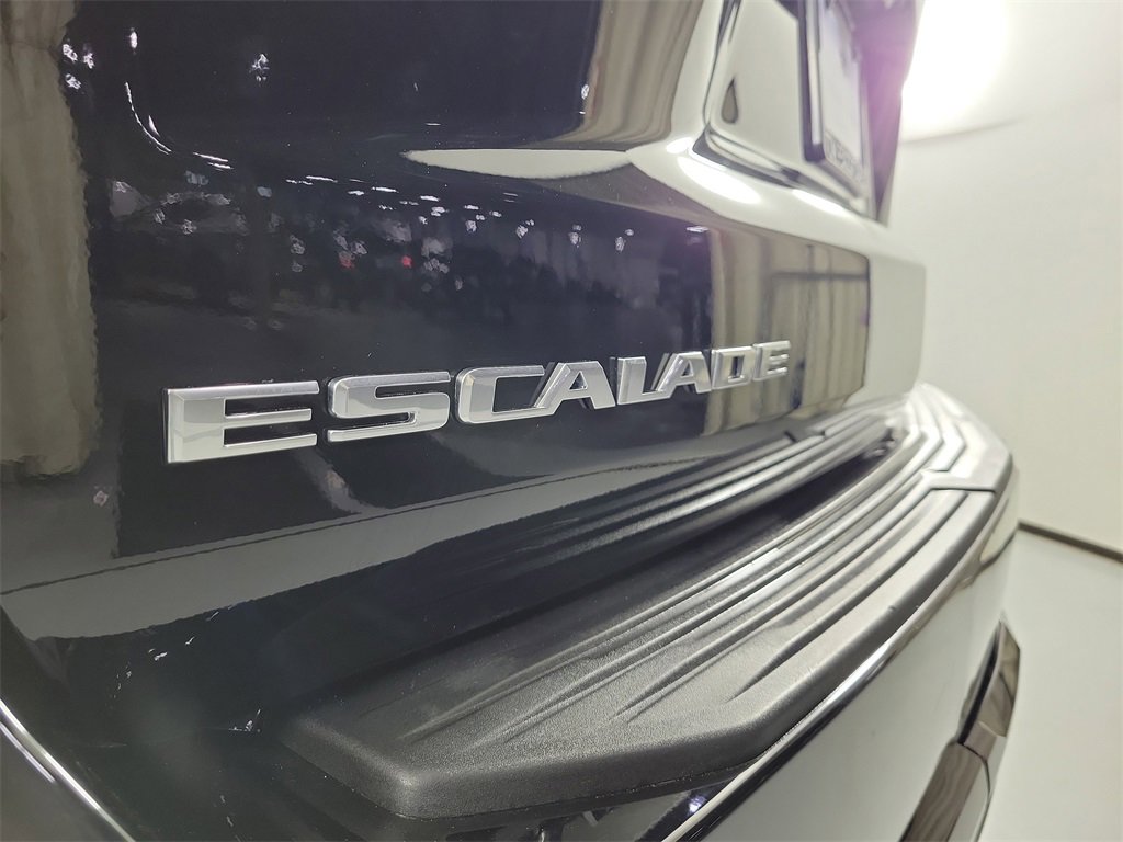 Certified 2024 Cadillac Escalade V w/ Heavy-Duty Trailer Package image 6