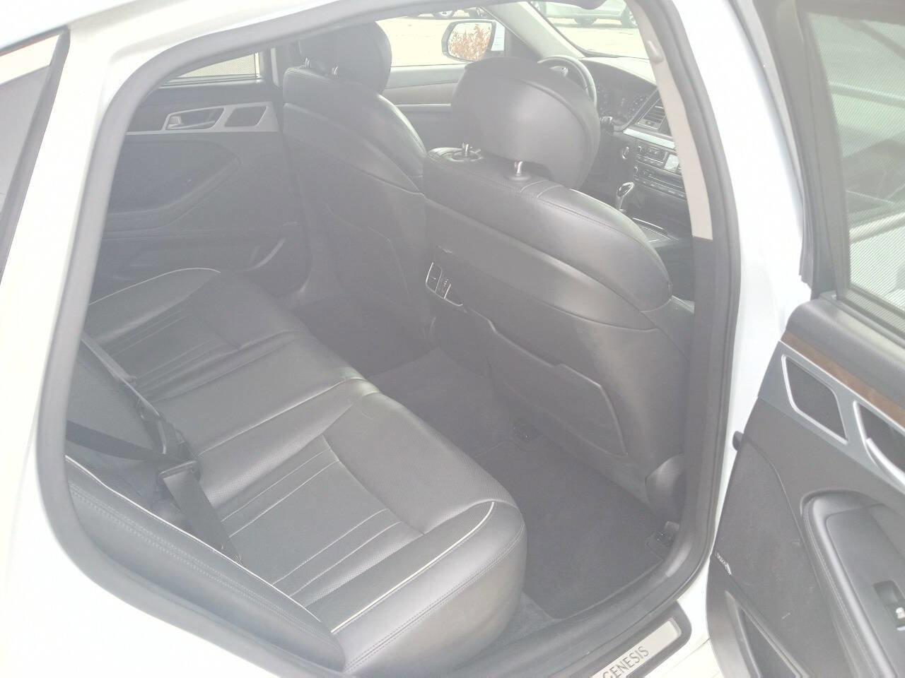 Used 2015 Hyundai Genesis 3.8 w/ Option Group 04 image 12