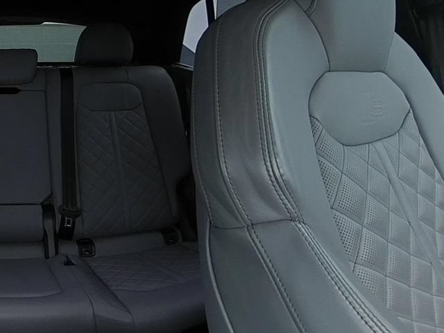 Used 2024 Audi SQ8 Prestige w/ Prestige Package AWD/4WD image 25