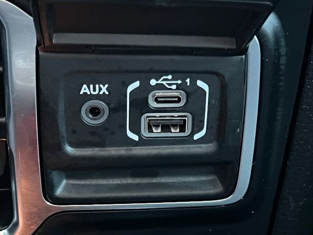 Used 2024 Jeep Wrangler Unlimited Sahara image 27