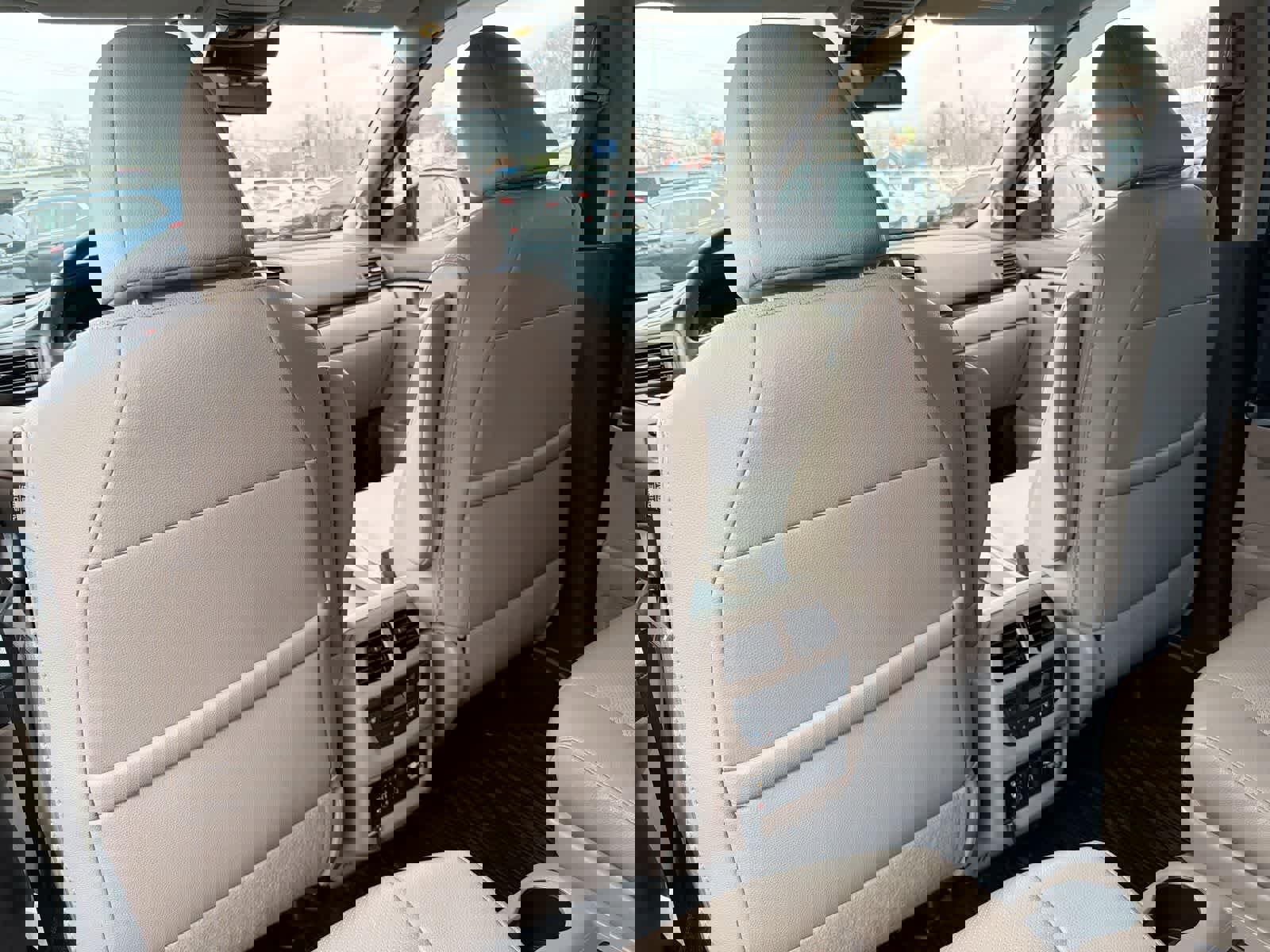 Used 2016 Honda Pilot Elite image 19