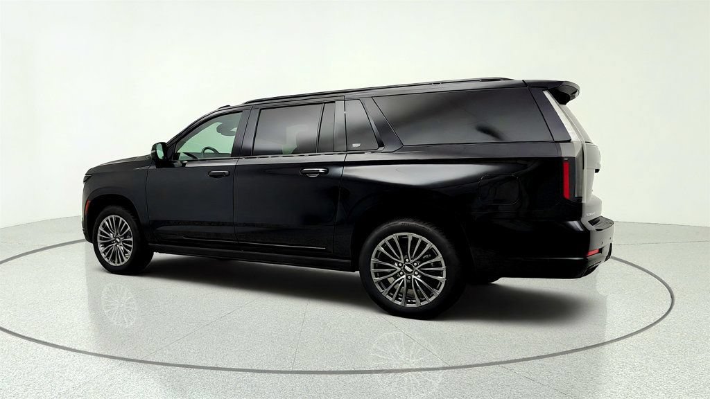 Used 2025 Cadillac Escalade ESV Sport Platinum AWD/4WD image 7