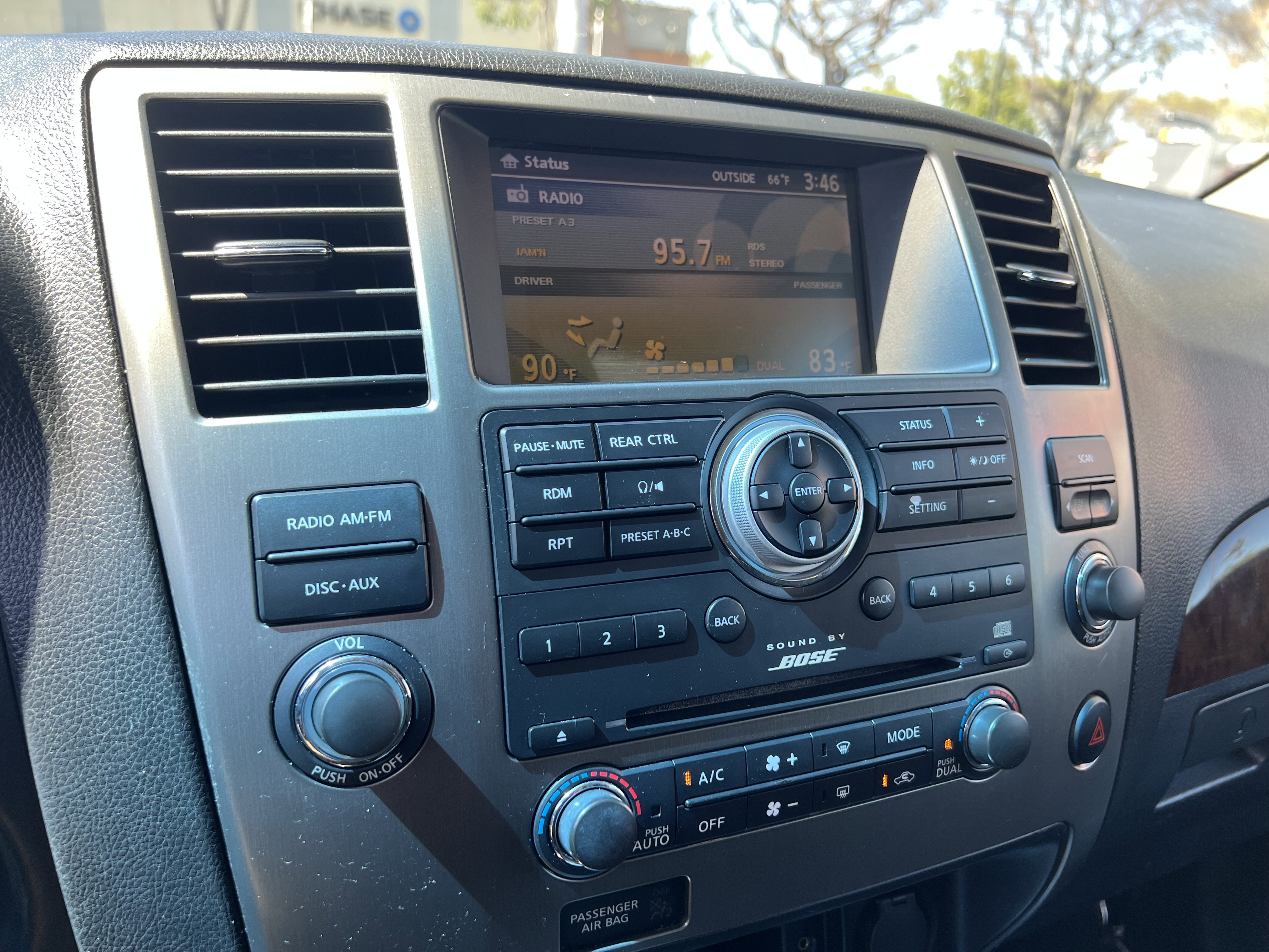 Used 2012 Nissan Armada SL RWD image 21