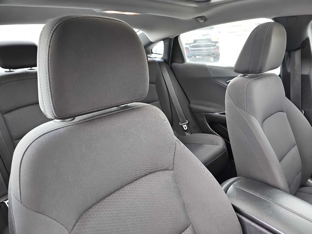 Used 2019 Chevrolet Malibu LT FWD image 40