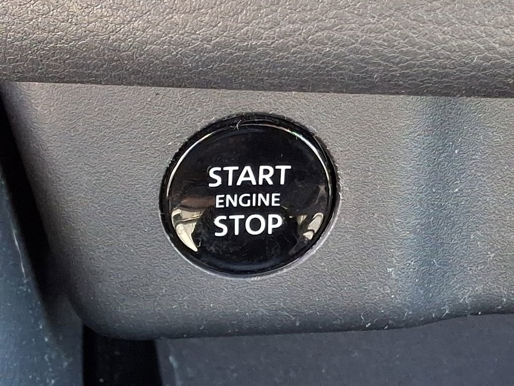 Used 2024 Nissan Rogue SV AWD/4WD image 24