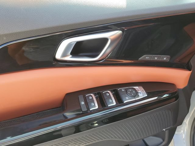 Certified 2023 Kia Carnival SX Prestige FWD image 19